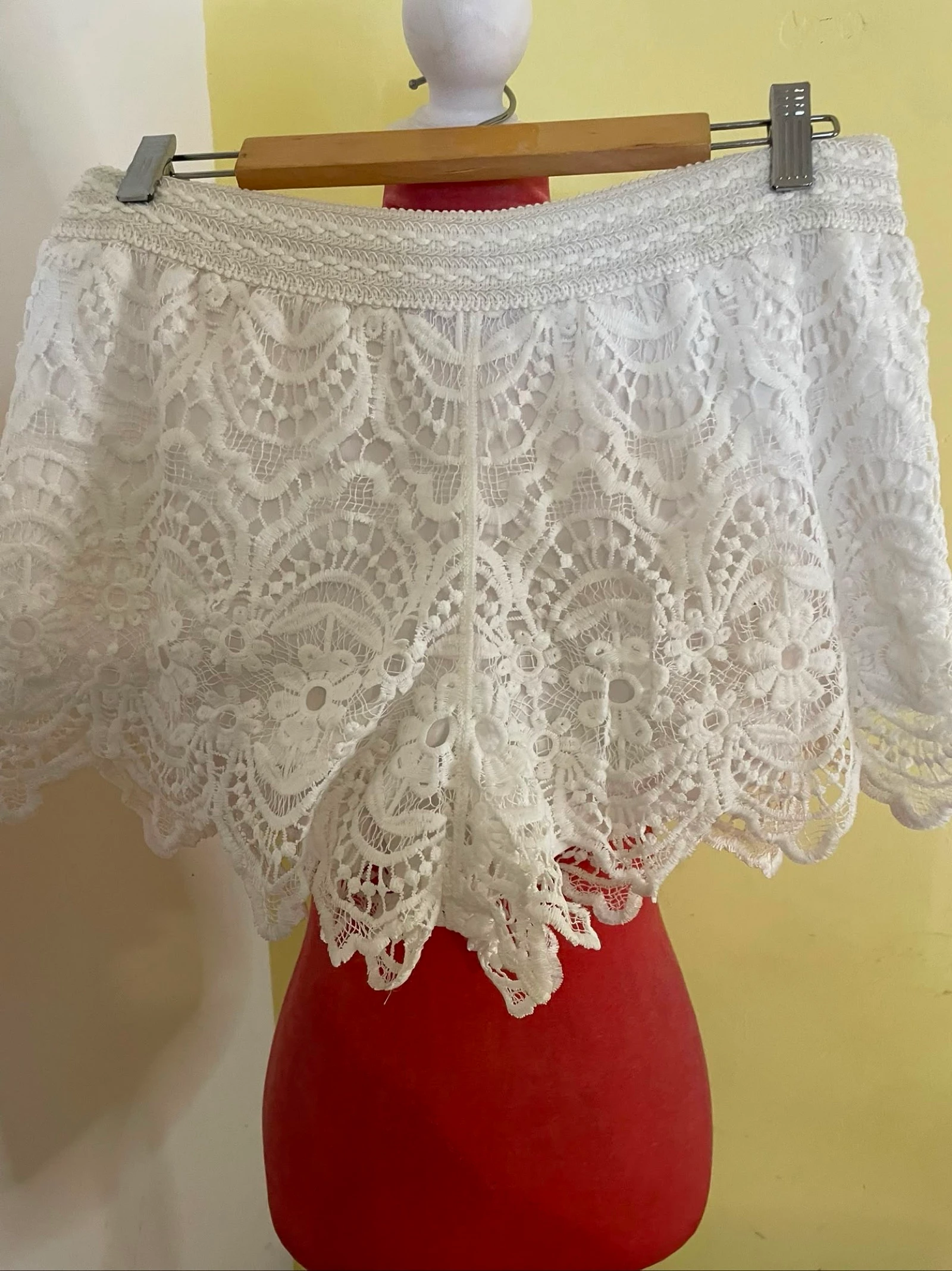 Short Branco em Renda – photo 3